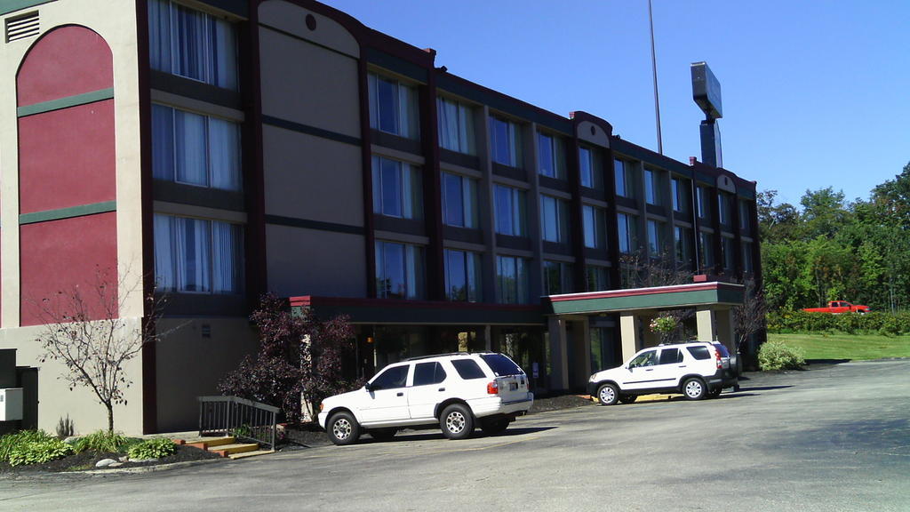 Super 8 By Wyndham Erie/I 90 Hotel Exterior foto